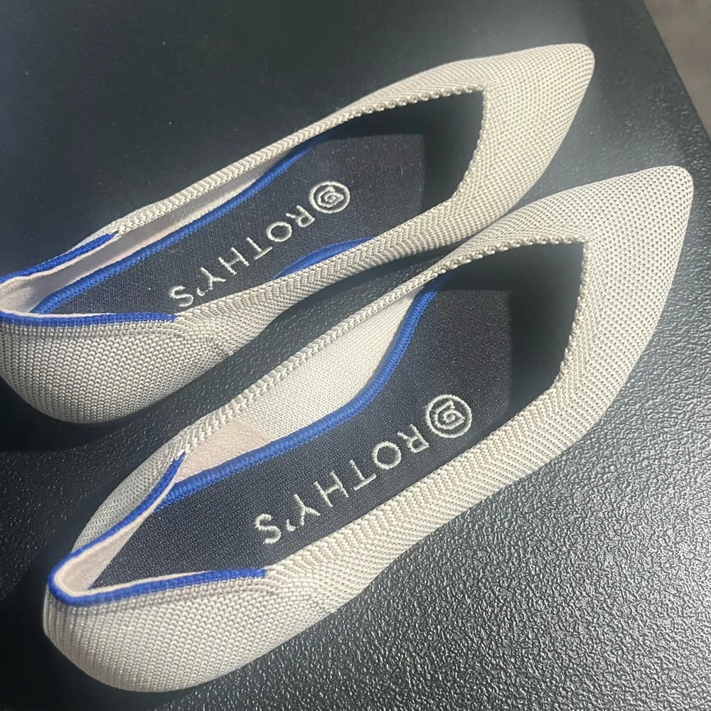 Never worn Rothy’s! - Picture 2 of 6